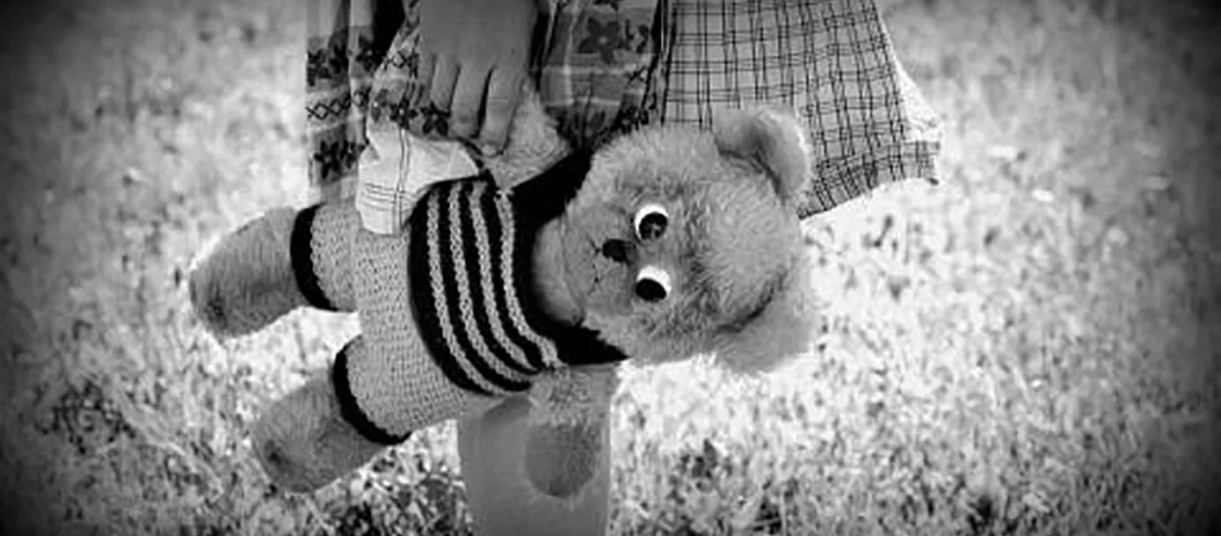 Ανάβυσσος - Σύλληψη δασκάλου: Τα sms που έστελνε σε μαθήτριες Δημοτικού - «Είσαι πολύ ωραίο κορίτσι»